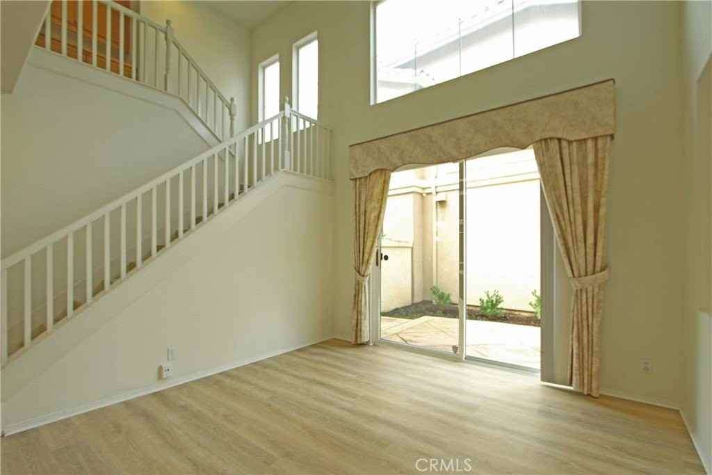 8 Santa Victoria Aisle - Photo 2 of 12