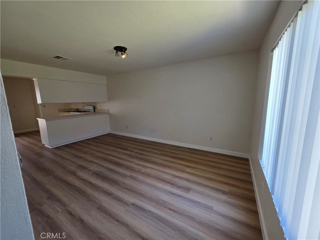928 N Vicentia Ave #C - Photo 3 of 14