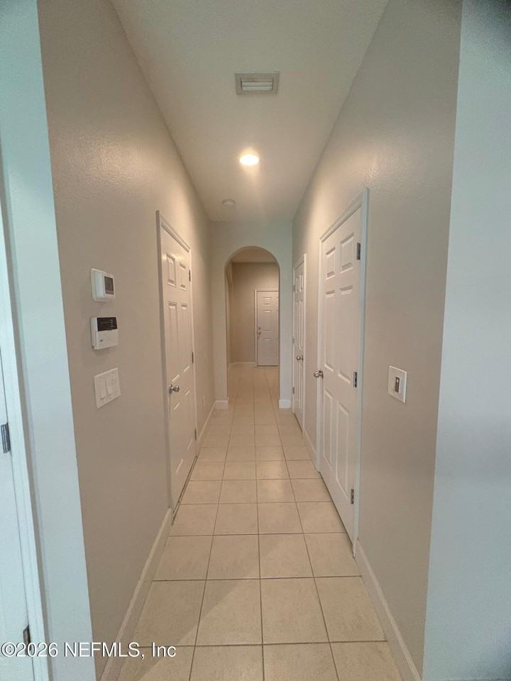 607 Crystal Way - Photo 7 of 31