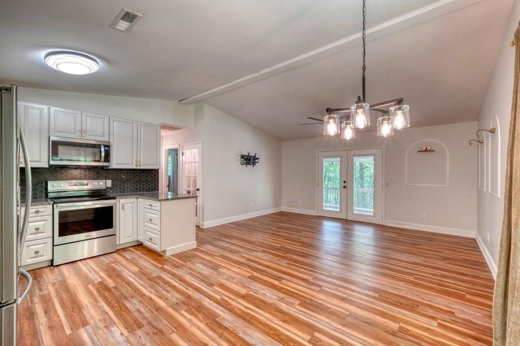 45 Mountain Stream Rd - Photo 4 of 33