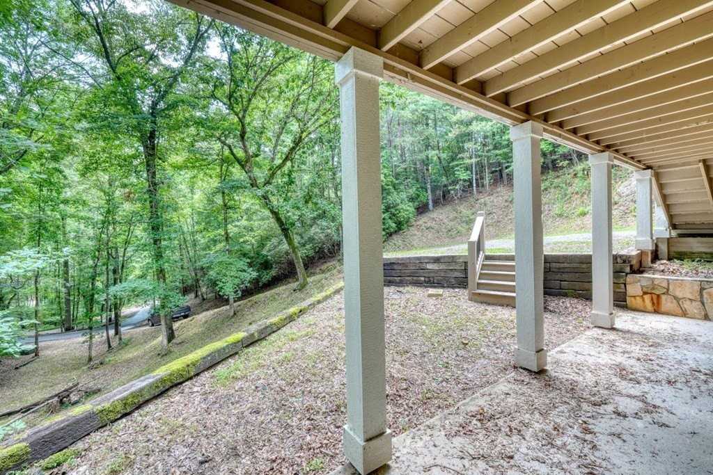 45 Mountain Stream Rd - Photo 5 of 33