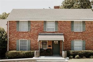 featured image of 1525 Hillcrest Dr