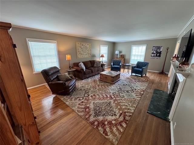 1525 Hillcrest Dr - Photo 5 of 27
