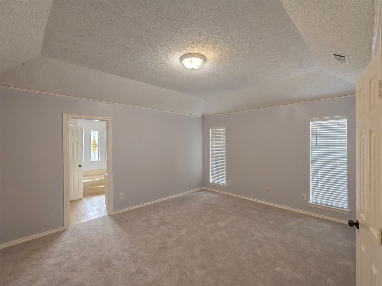 4108 Mesa Dr - Photo 5 of 36