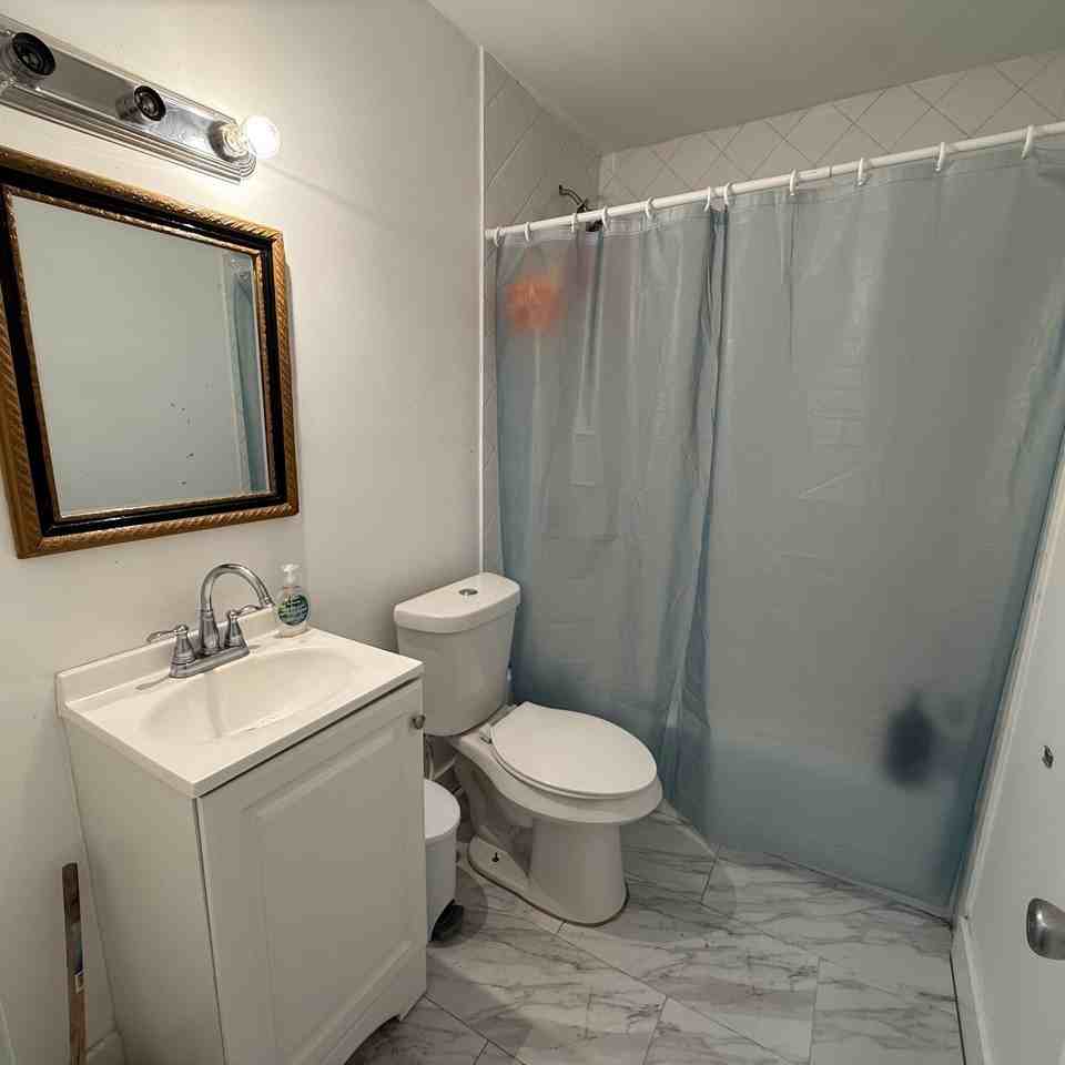 1306 Liveoak Ave - Photo 4 of 17