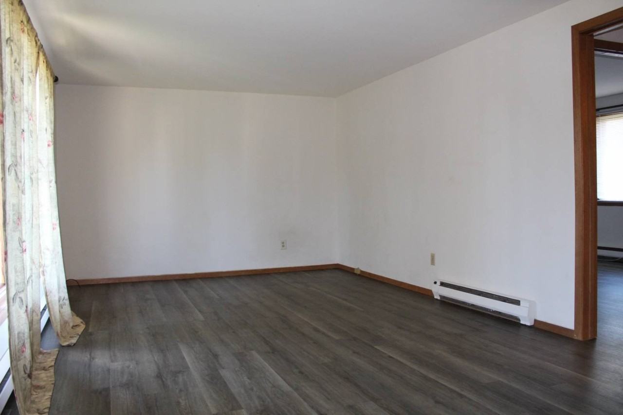 1016 N Maple St #B - Photo 7 of 8