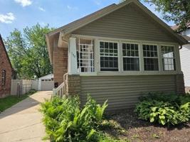 featured image of 177 N Riverbank St