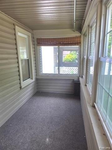 177 N Riverbank St - Photo 3 of 23