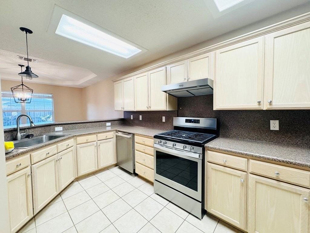 3537 Grandview Dr - Photo 6 of 26