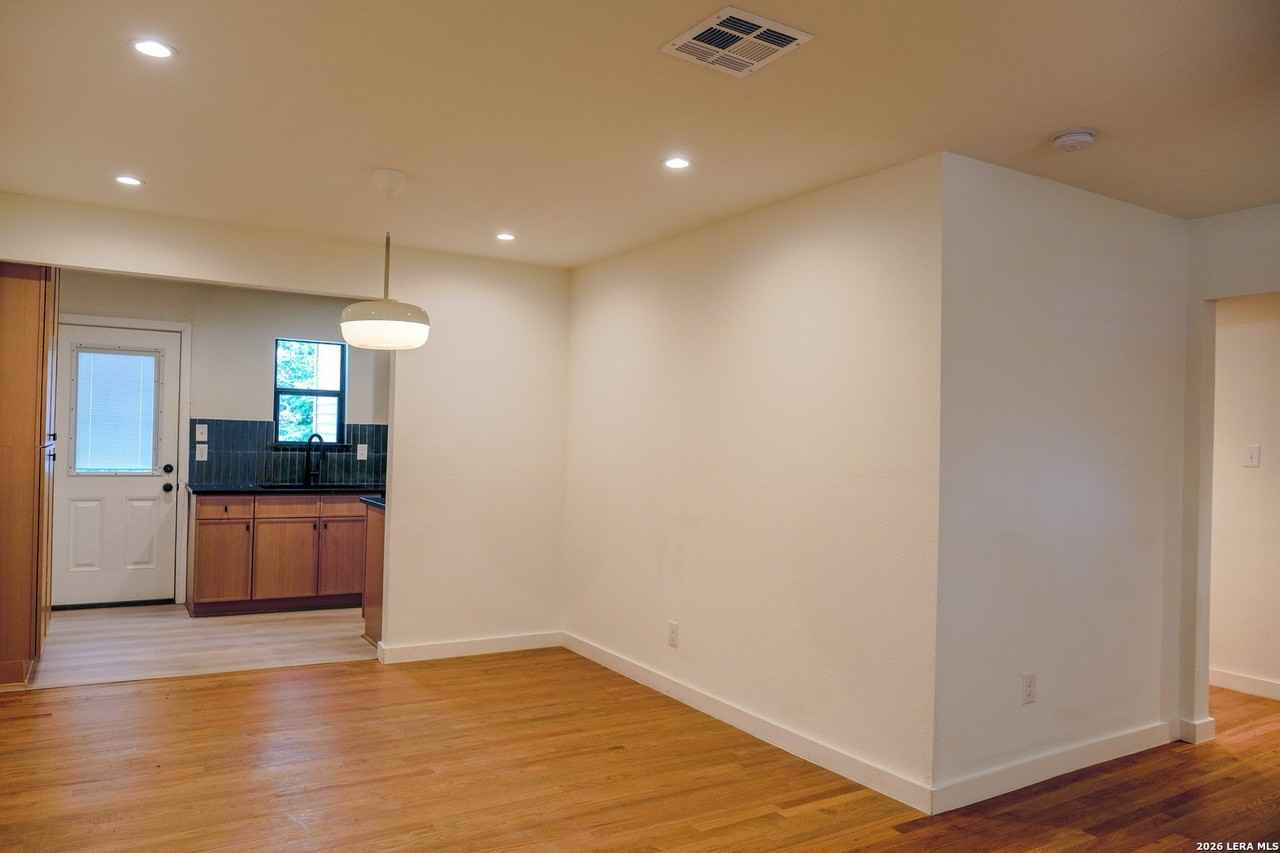 823 La Manda Blvd - Photo 7 of 20