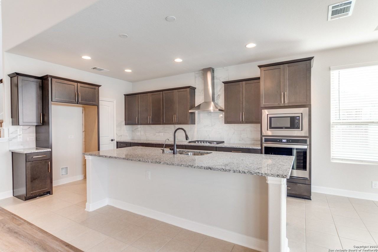 118 Wickersham - Photo 6 of 12