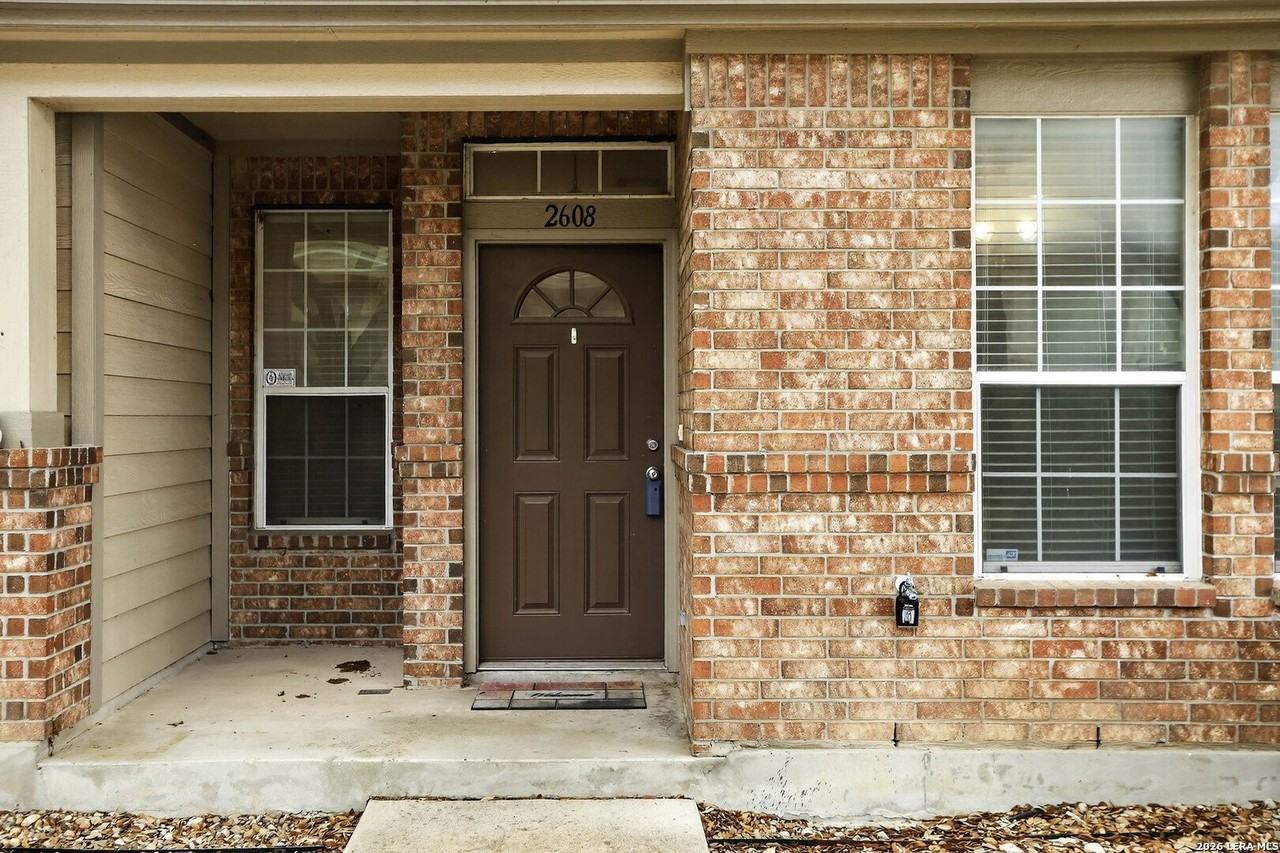 2608 Grayson Way - Photo 5 of 31