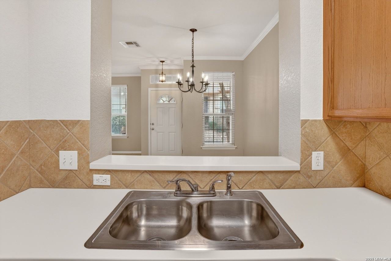 2608 Grayson Way - Photo 6 of 25