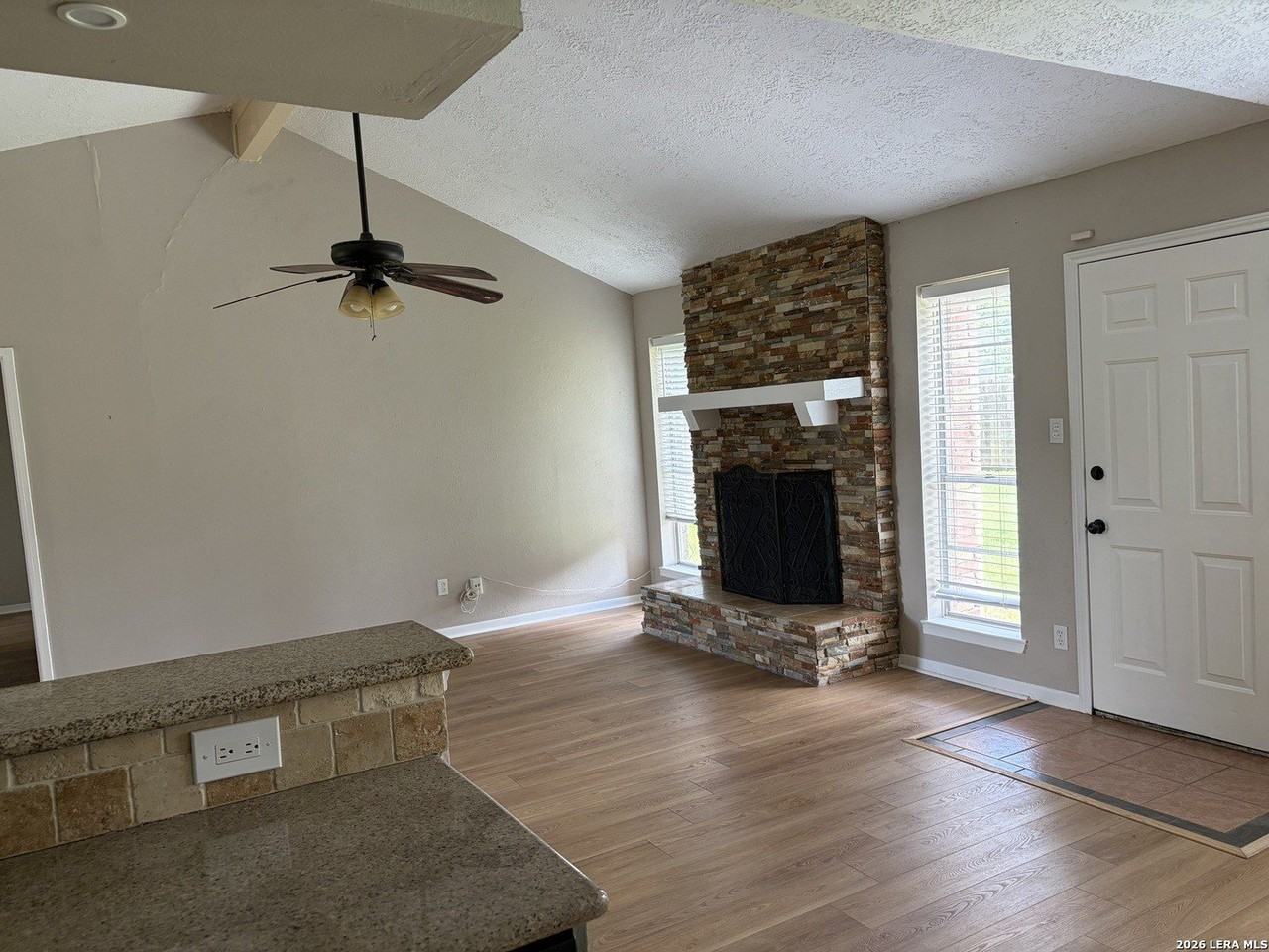 3106 Pilgrims Point Ln - Photo 4 of 15