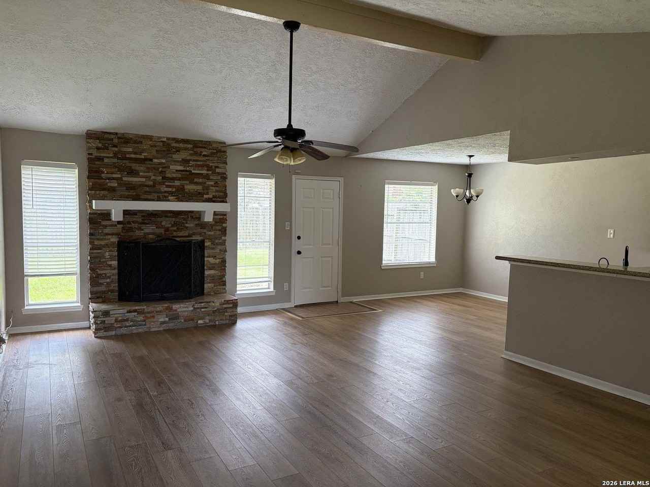 3106 Pilgrims Point Ln - Photo 5 of 15
