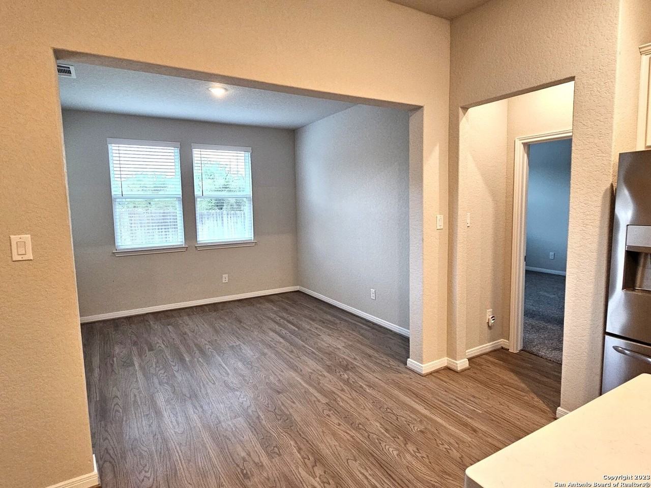 12549 Rothau Dr - Photo 7 of 38