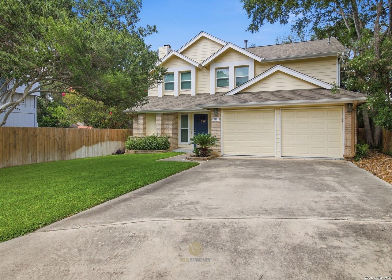 13811 Stone Hollow Dr - Photo 3 of 30