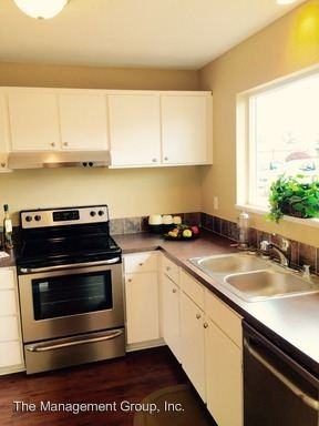 342 NE 103rd St - Photo 2 of 15