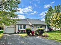 47 Radcliffe Dr - Photo 1 of 1
