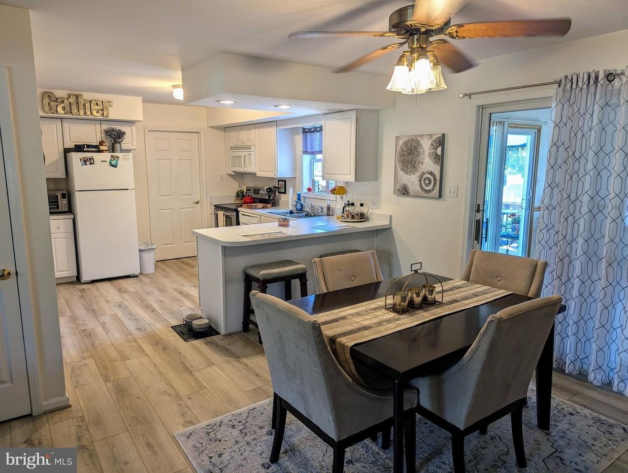 47 Radcliffe Dr - Photo 6 of 19