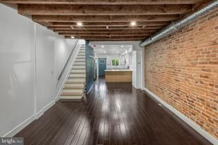 325 W Lorraine Ave - Photo 1 of 1