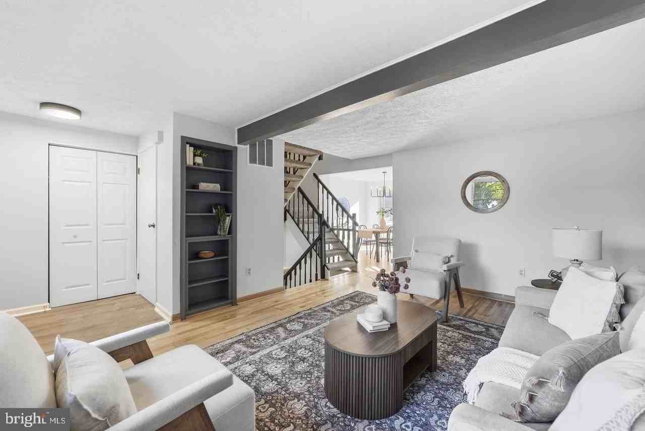 7619 Nutwood Ct - Photo 4 of 29