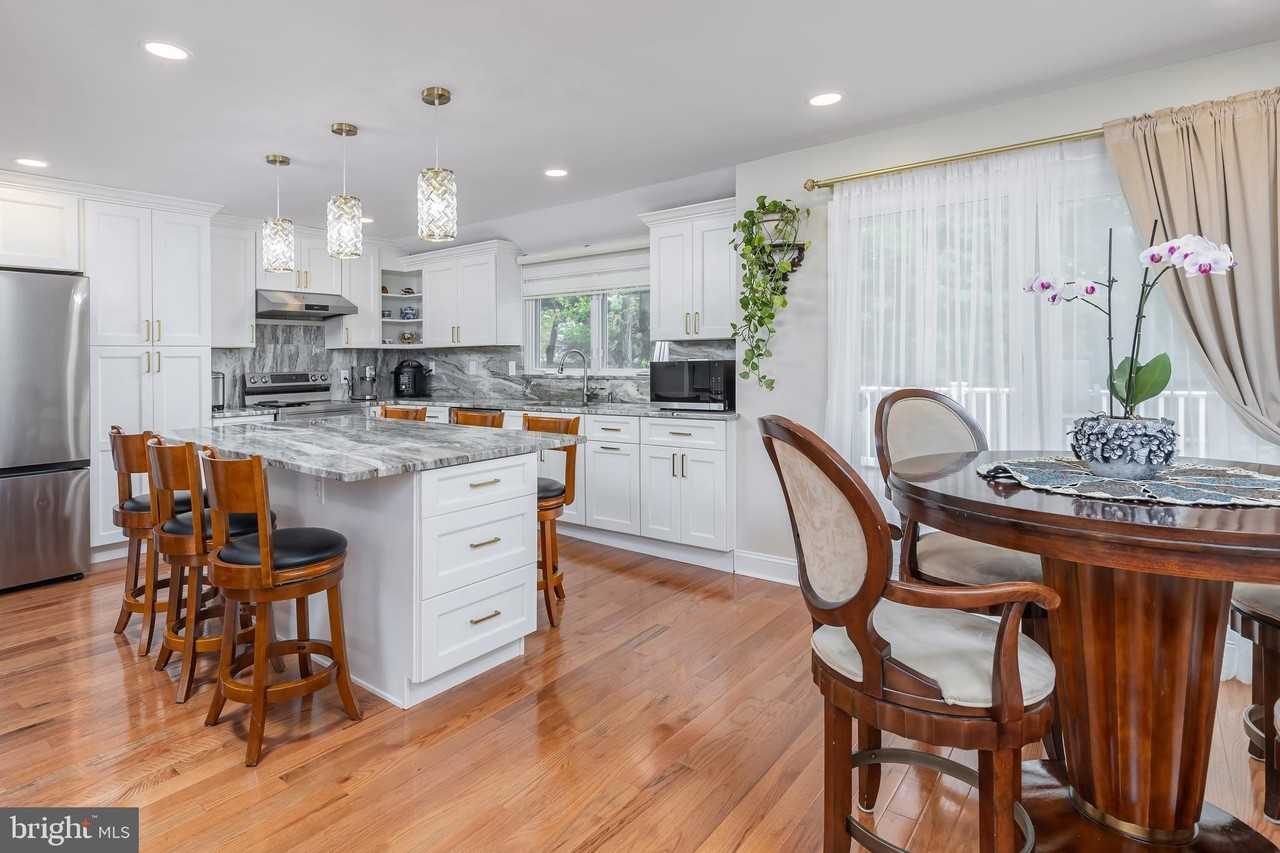 42 Regent Rd - Photo 6 of 35