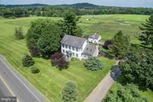 featured image of 1300 Bear Tavern Rd