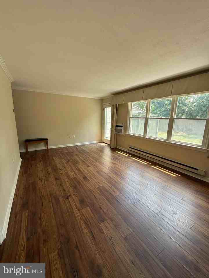 24 George St #6 - Photo 7 of 14