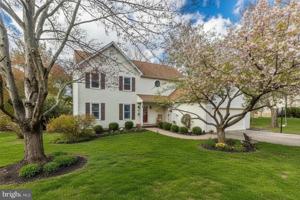 featured image of 517 Summercroft Dr