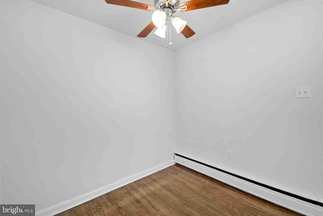 2409 Manor Rd #1stFL - Photo 4 of 8