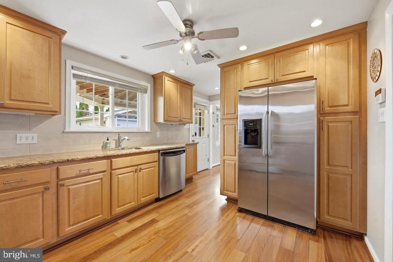 637 School Line Dr - Photo 6 of 17