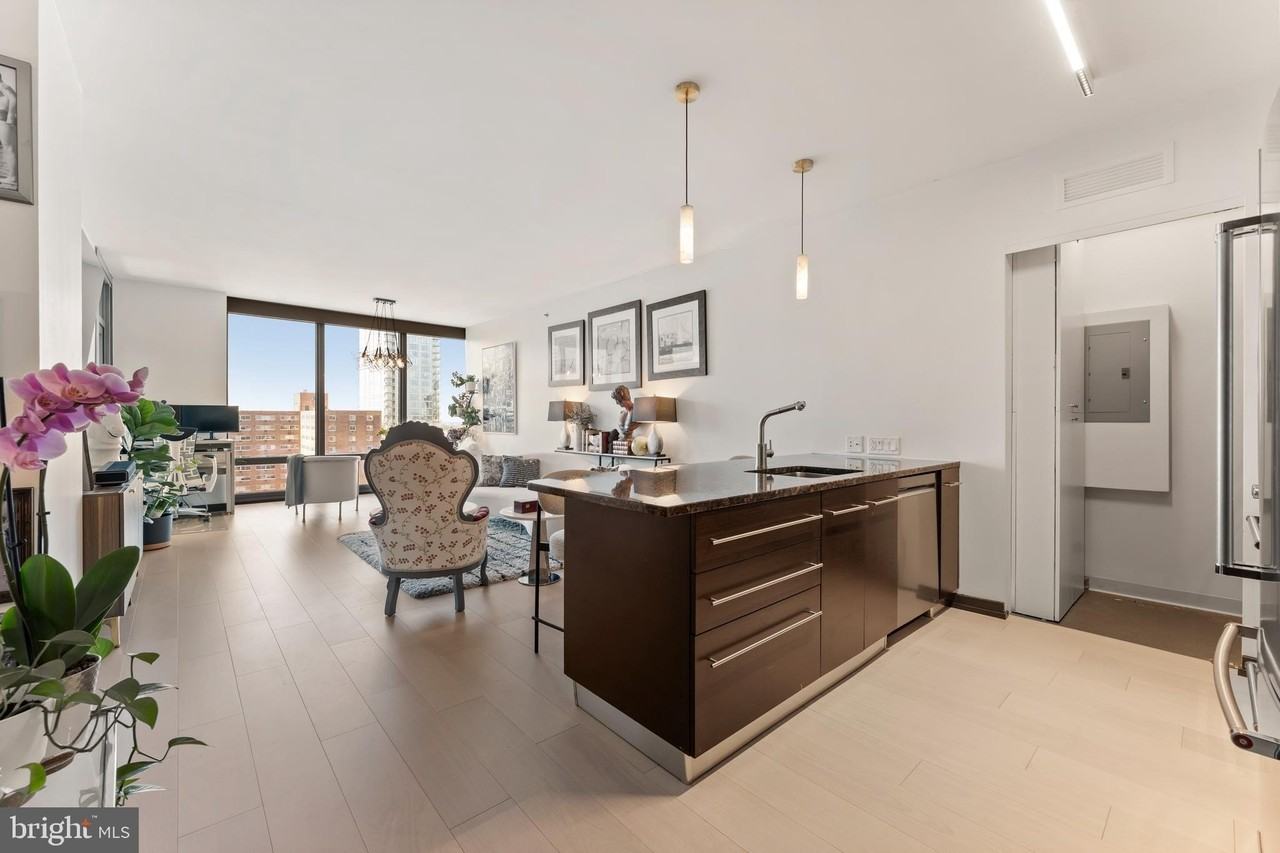 2101 Market St #1505 - Photo 5 of 25