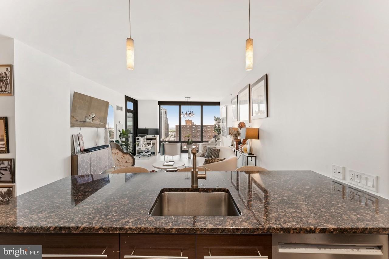 2101 Market St #1505 - Photo 6 of 25