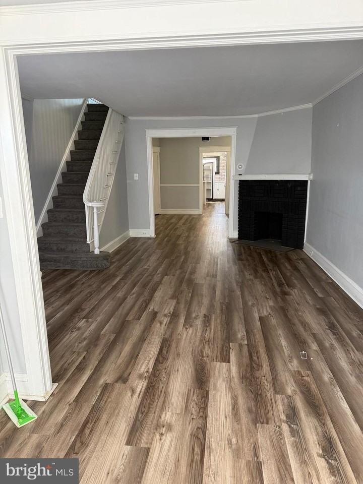7609 Torresdale Ave - Photo 2 of 27