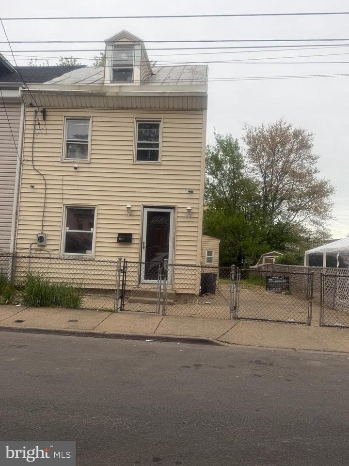 4225 Orchard St