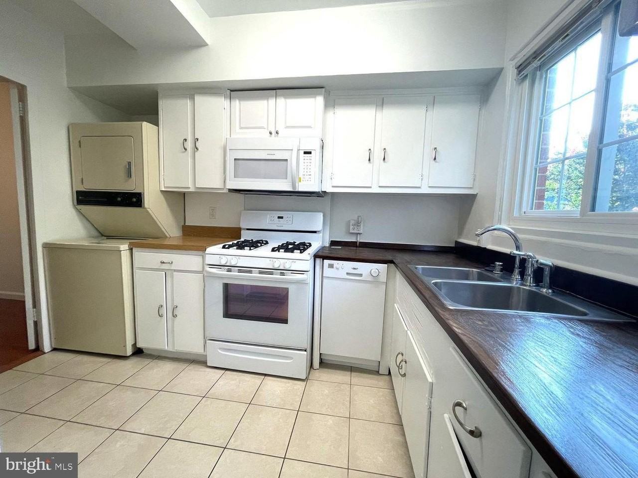 1643 Preston Rd - Photo 6 of 18