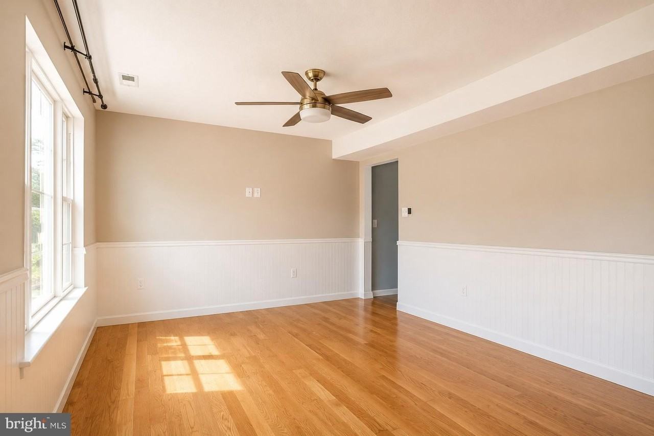501 Emily Ln - Photo 2 of 23