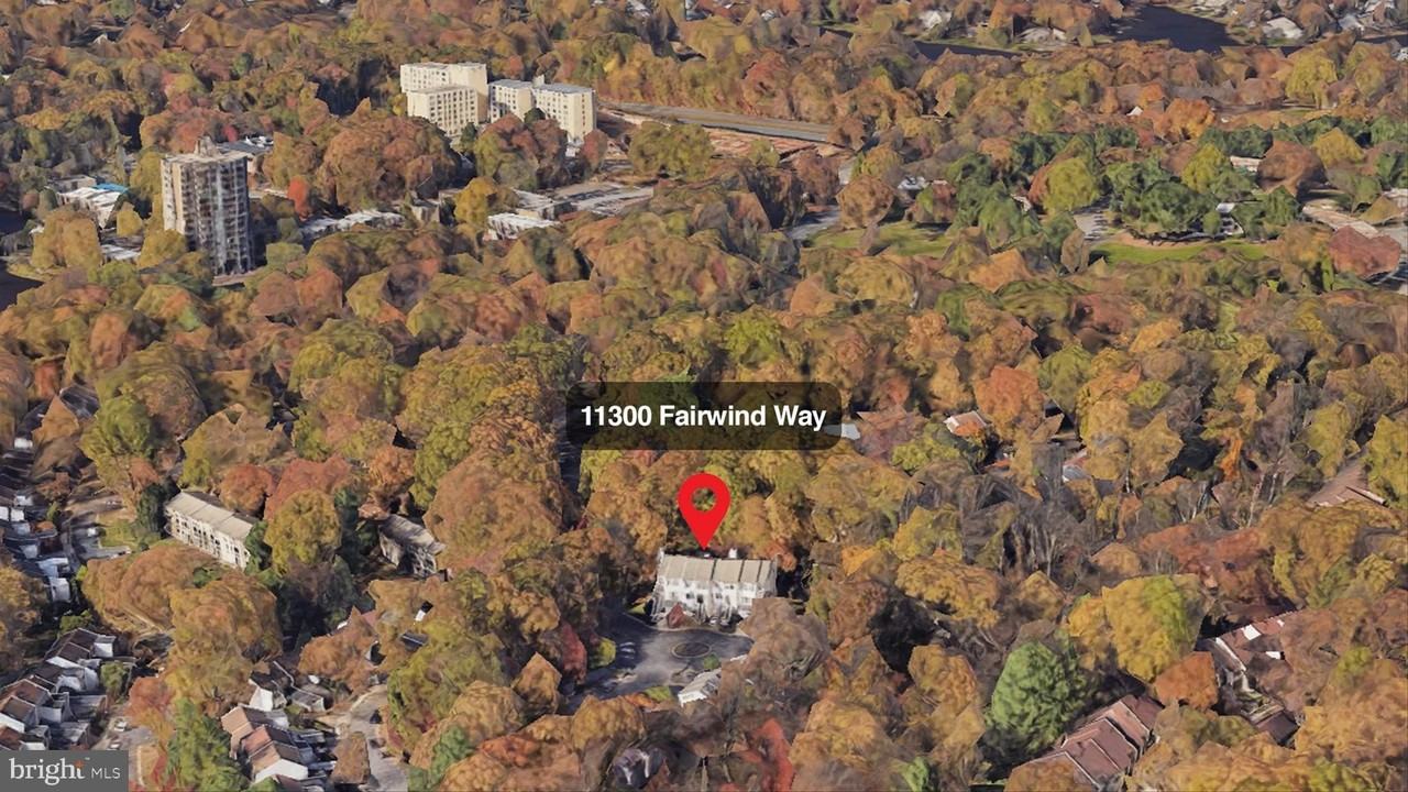 11300 Fairwind Way - Photo 2 of 44