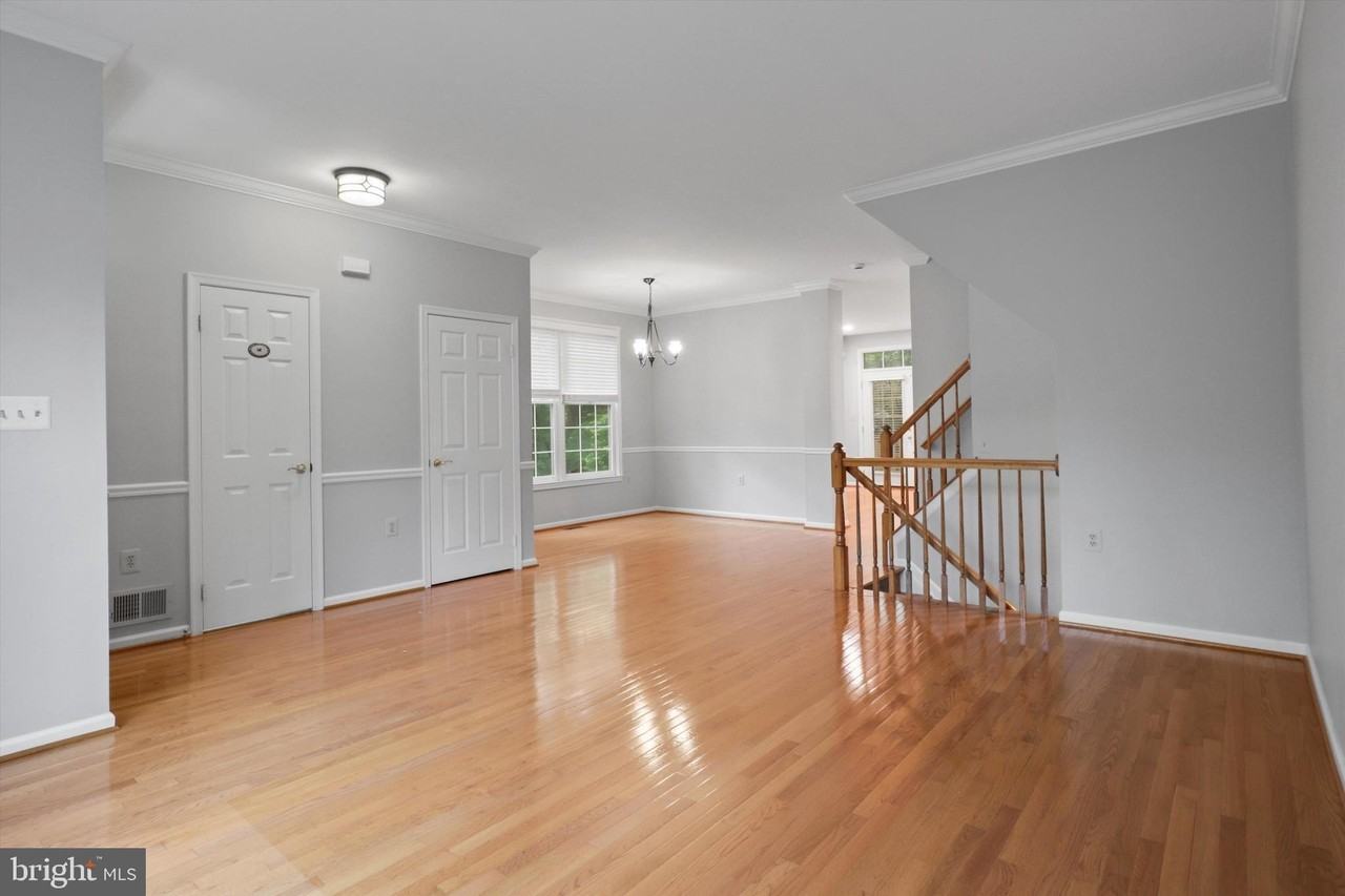 11300 Fairwind Way - Photo 6 of 44