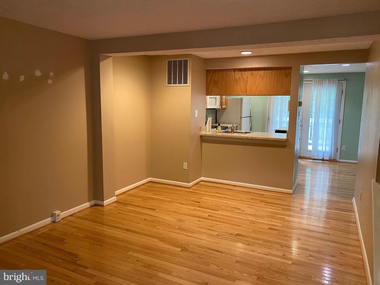 11906 Fieldthorn Ct - Photo 4 of 21