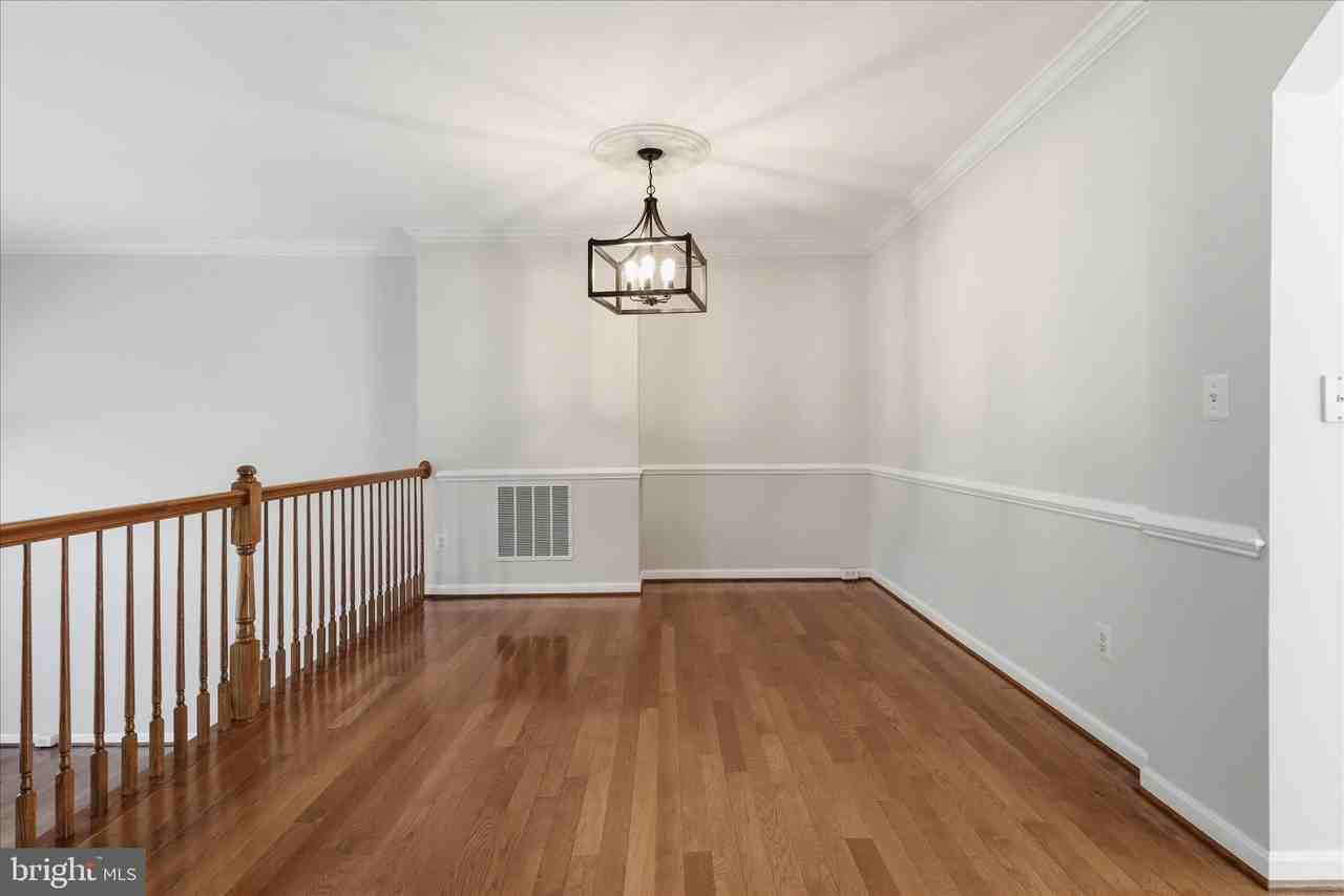 21824 Ladyslipper Sq - Photo 7 of 41