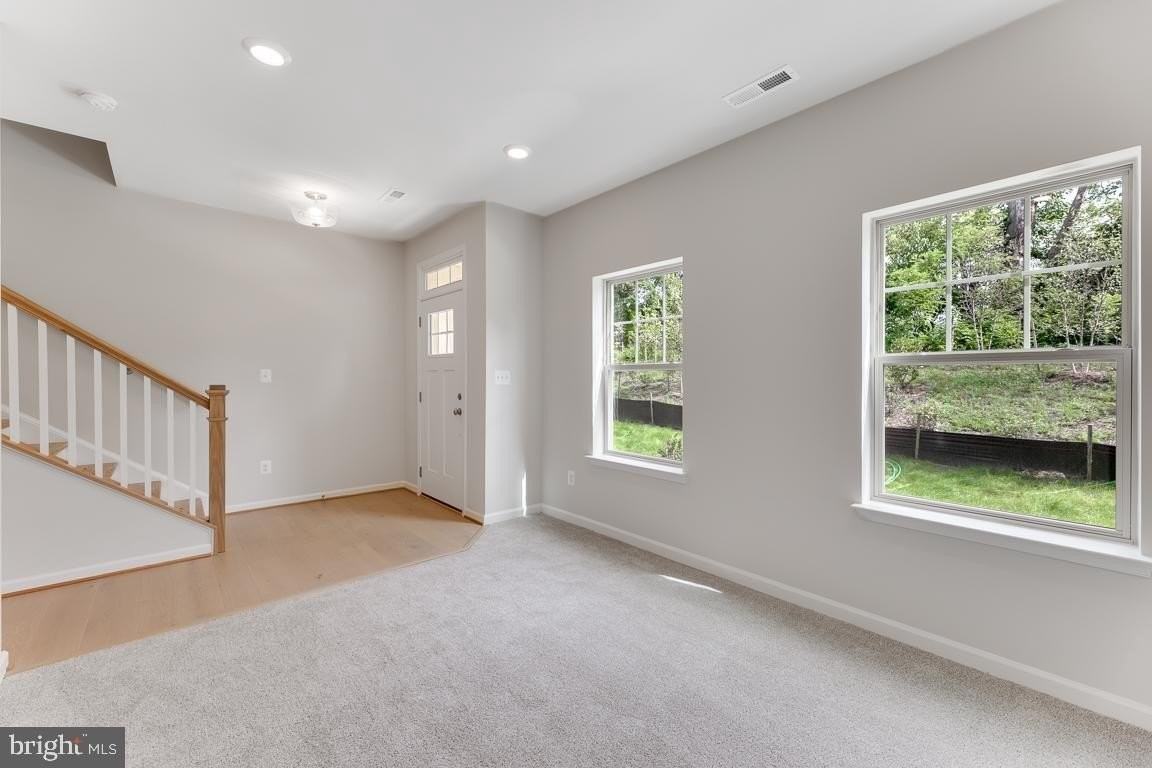 9333 Barnes Loop - Photo 3 of 15