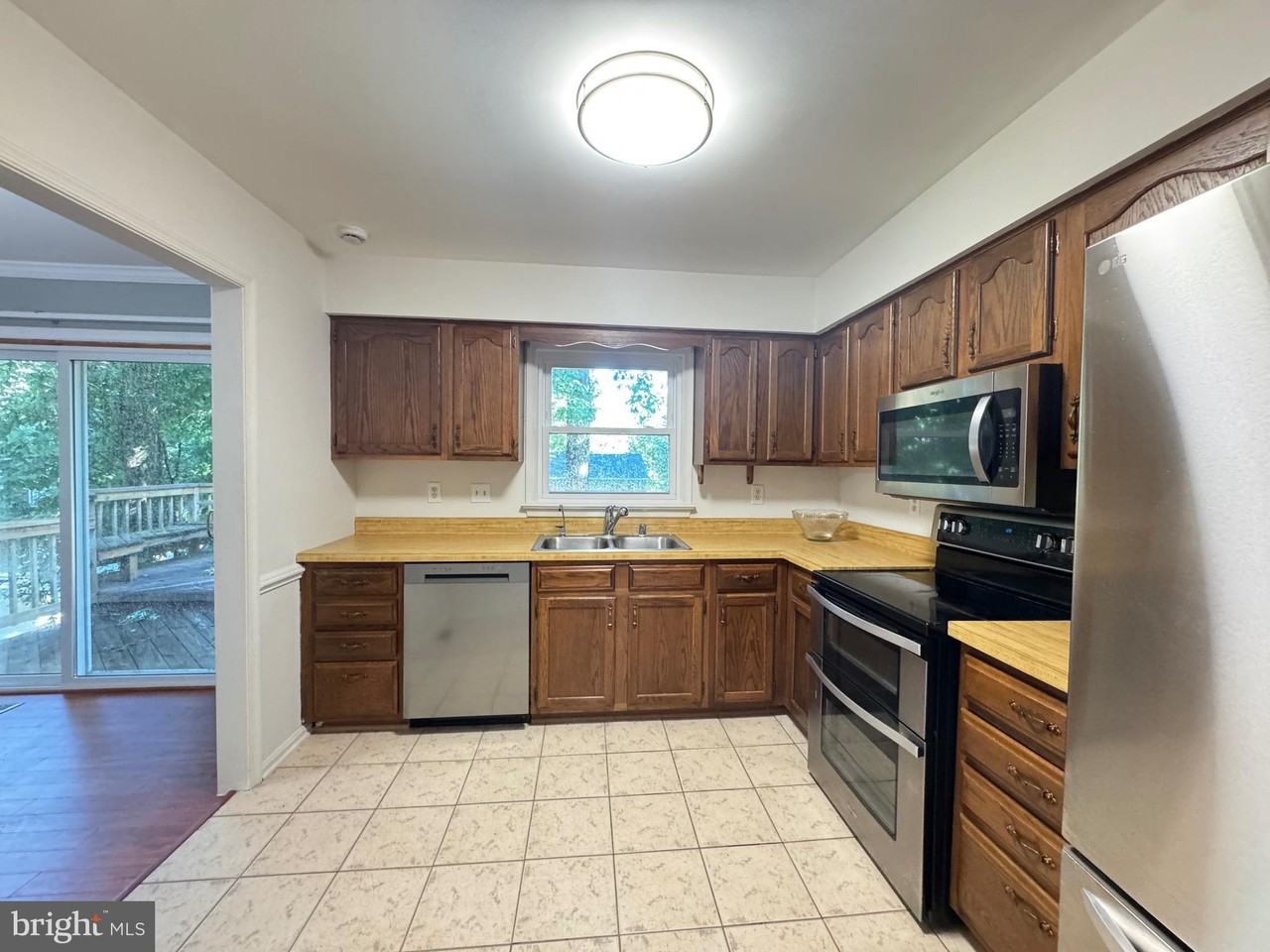 10608 Holleybrooke Dr - Photo 4 of 26