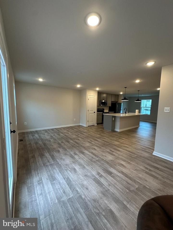 503 Fontana Cir - Photo 6 of 8