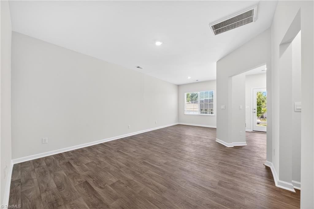 1175 Evelynnview Ln - Photo 5 of 40