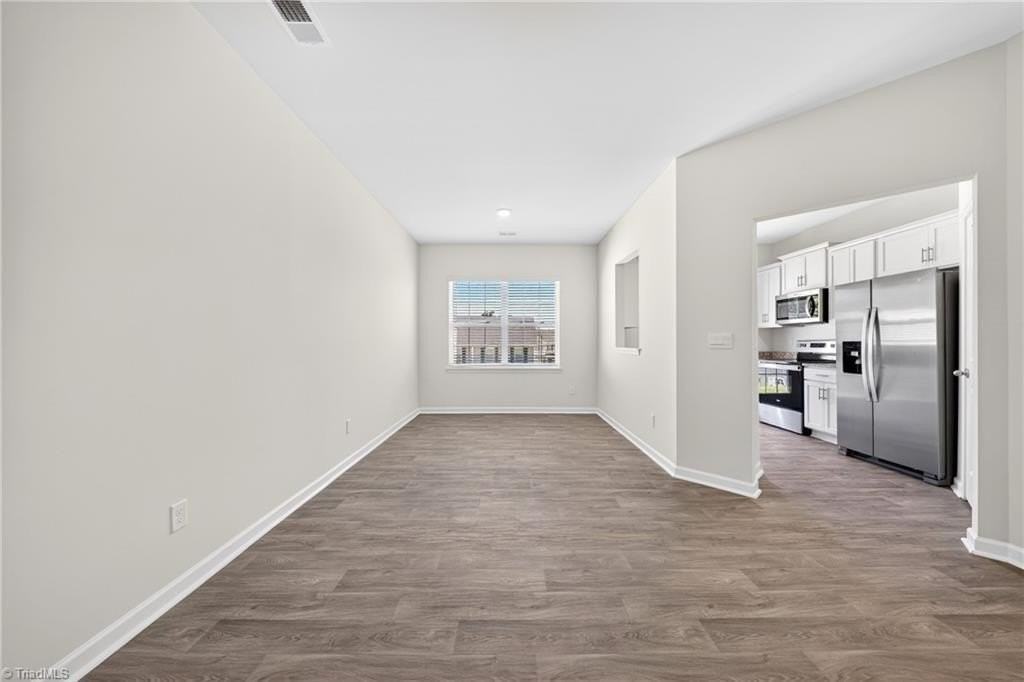 1175 Evelynnview Ln - Photo 7 of 40