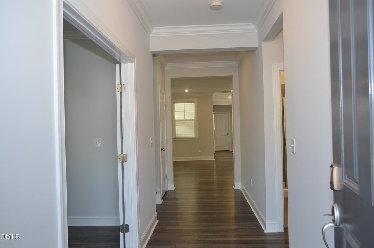 138 Sea Cave Ln - Photo 4 of 40