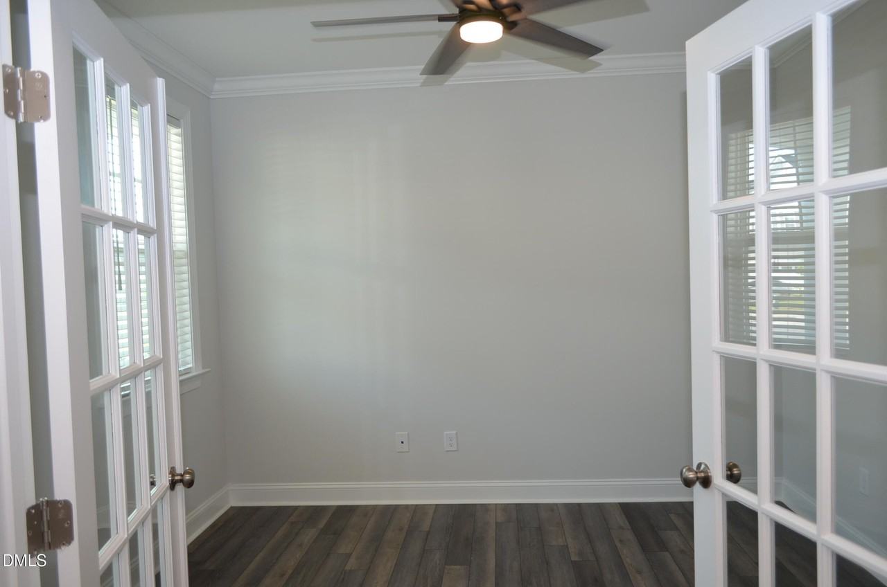138 Sea Cave Ln - Photo 5 of 40
