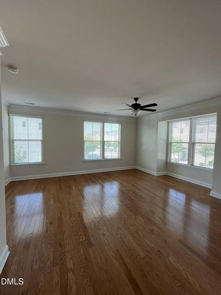 2128 Whitesmith Dr - Photo 7 of 37